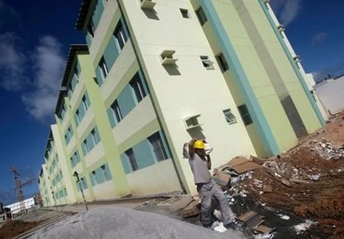 Solução para déficit habitacional passa por governos e sociedade, diz pesquisador